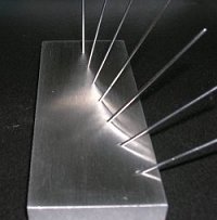 アルミニウム合金への斜め孔（穴）加工